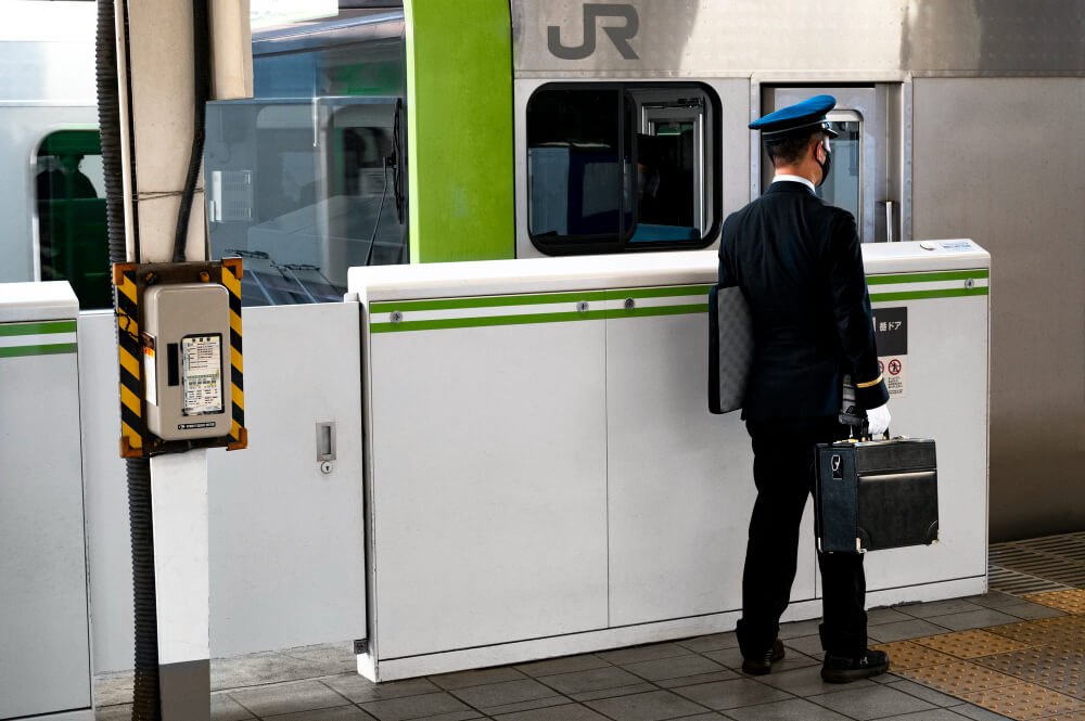 Top 5 Signs You Need a New Automatic Gate Barrier Supplier in UAE